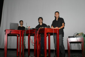 台北聲音小組於「台北聲納」，左起：謝仲其、陳立威、李岳凌（照片提供：姚大鈞）