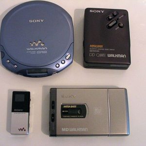 Sony Walkman系列機種（來源：維基百科；Marc Zimmermann 攝）