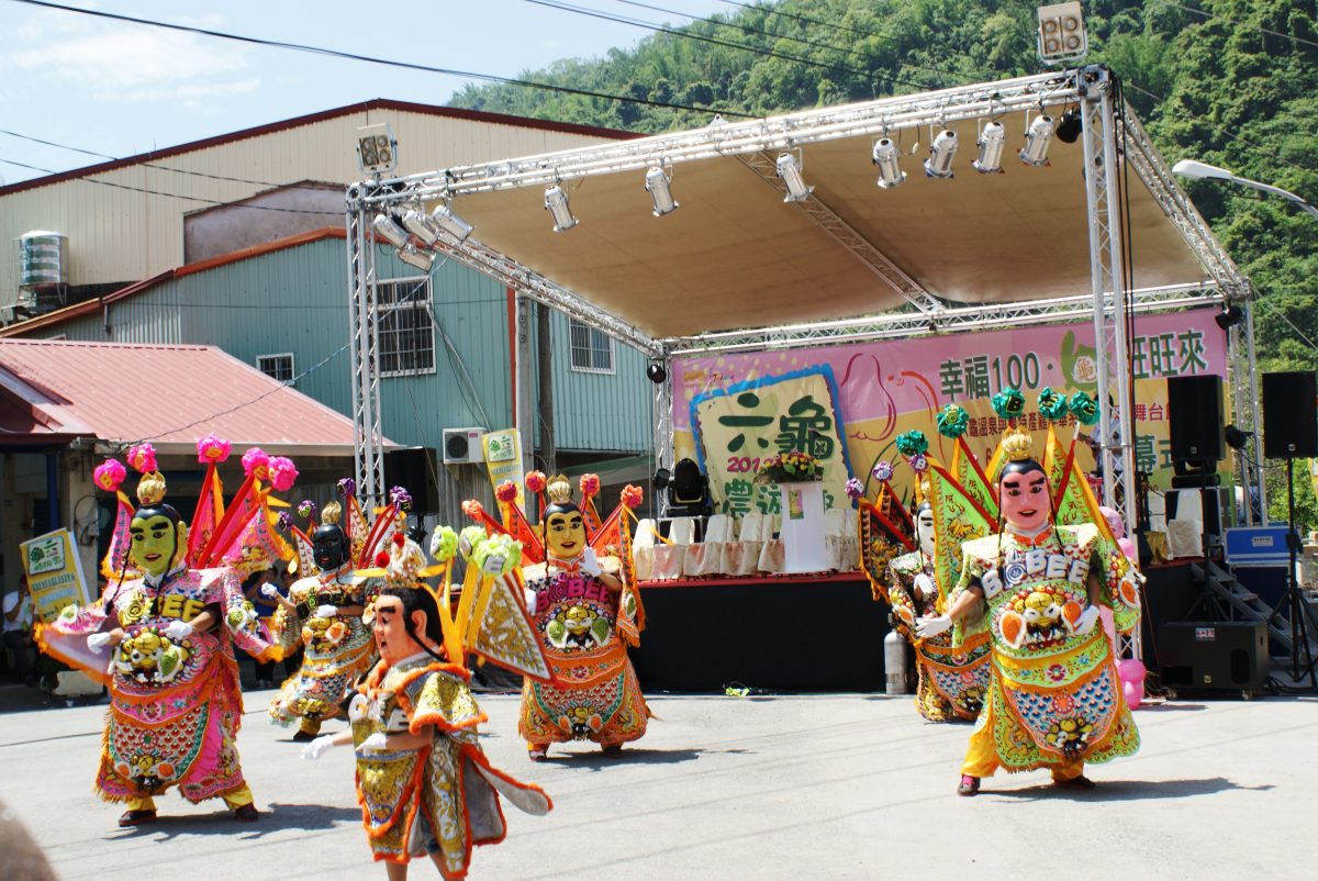 Electronic Nezha Appears at Temple Festivals in Tainan and Kaohsiung