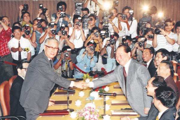 兩岸代表於香港會談－後稱「九二共識」